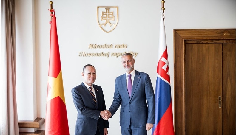 Việt Nam luôn coi Slovakia là đối tác tin cậy và quan trọng
